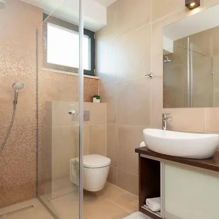 Sunce Villa Okrug Gornji